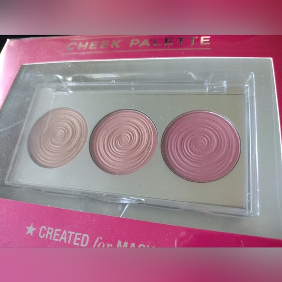 Macy's Cheek Palette - Pink Shades - Picture 2 of 3